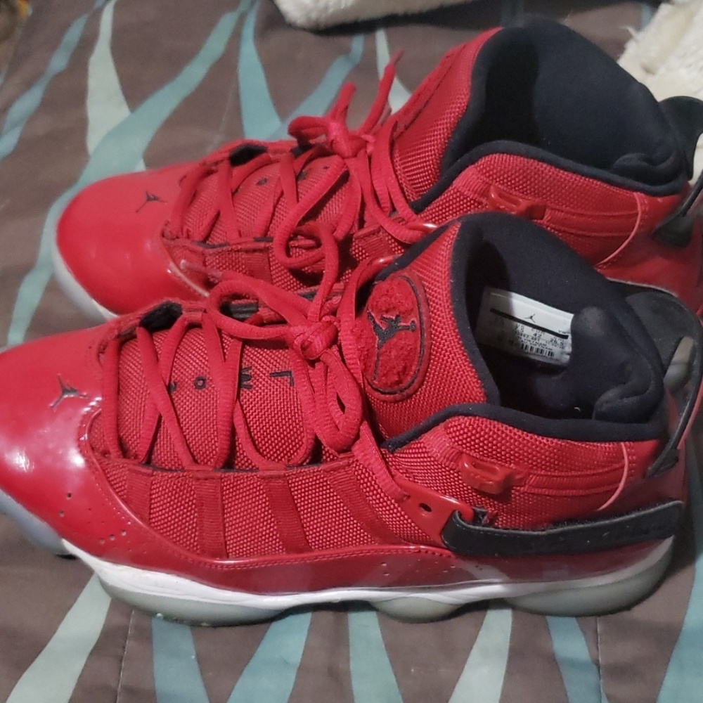 Shoes - Picture 2 of 4